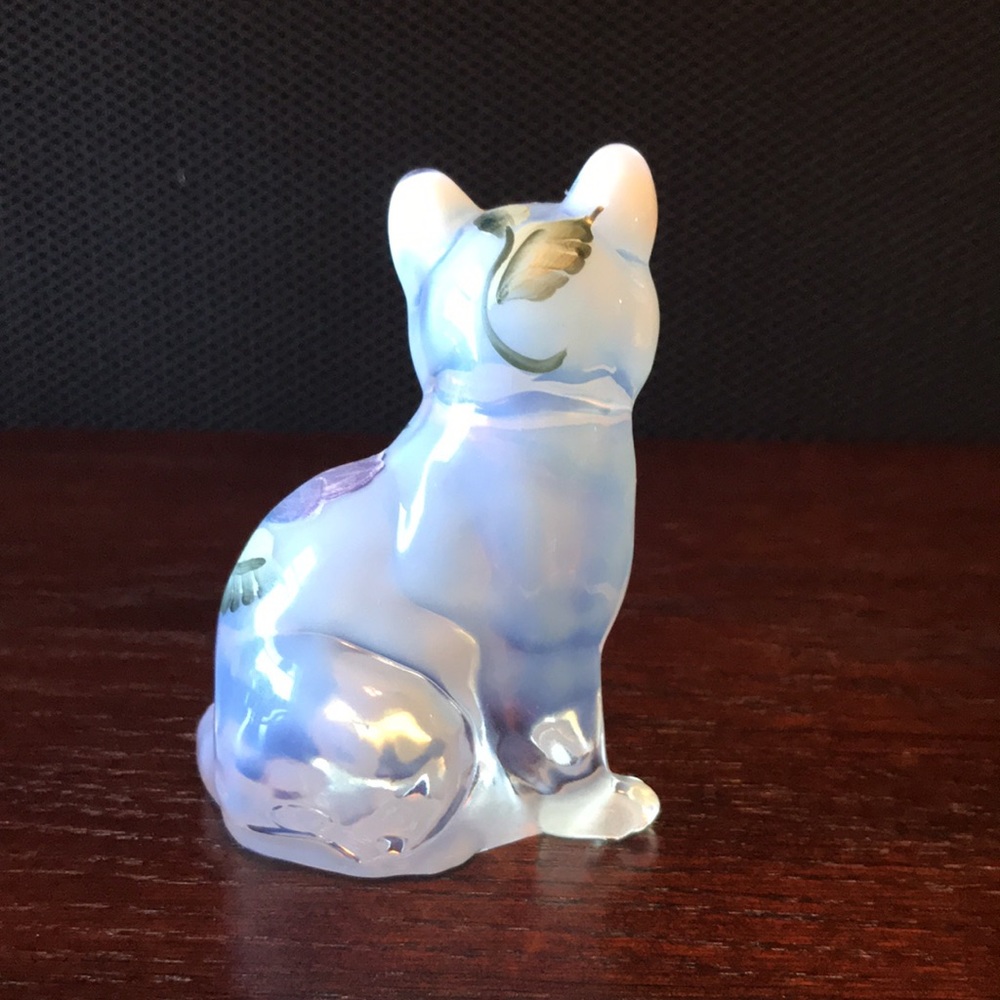 Fenton Signed Hand Painted Opalescent Cat - Picture 3 of 6
